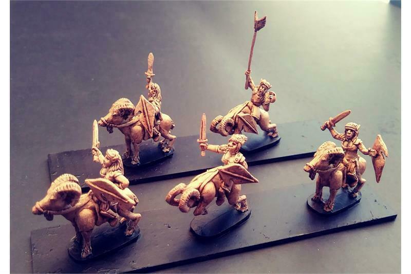 Battle Valor Mini Wovian Cavalry w/Swords and Shields on Rams Pack New New