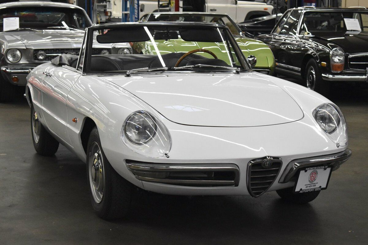 1967 Alfa Romeo 1750 Spider Veloce