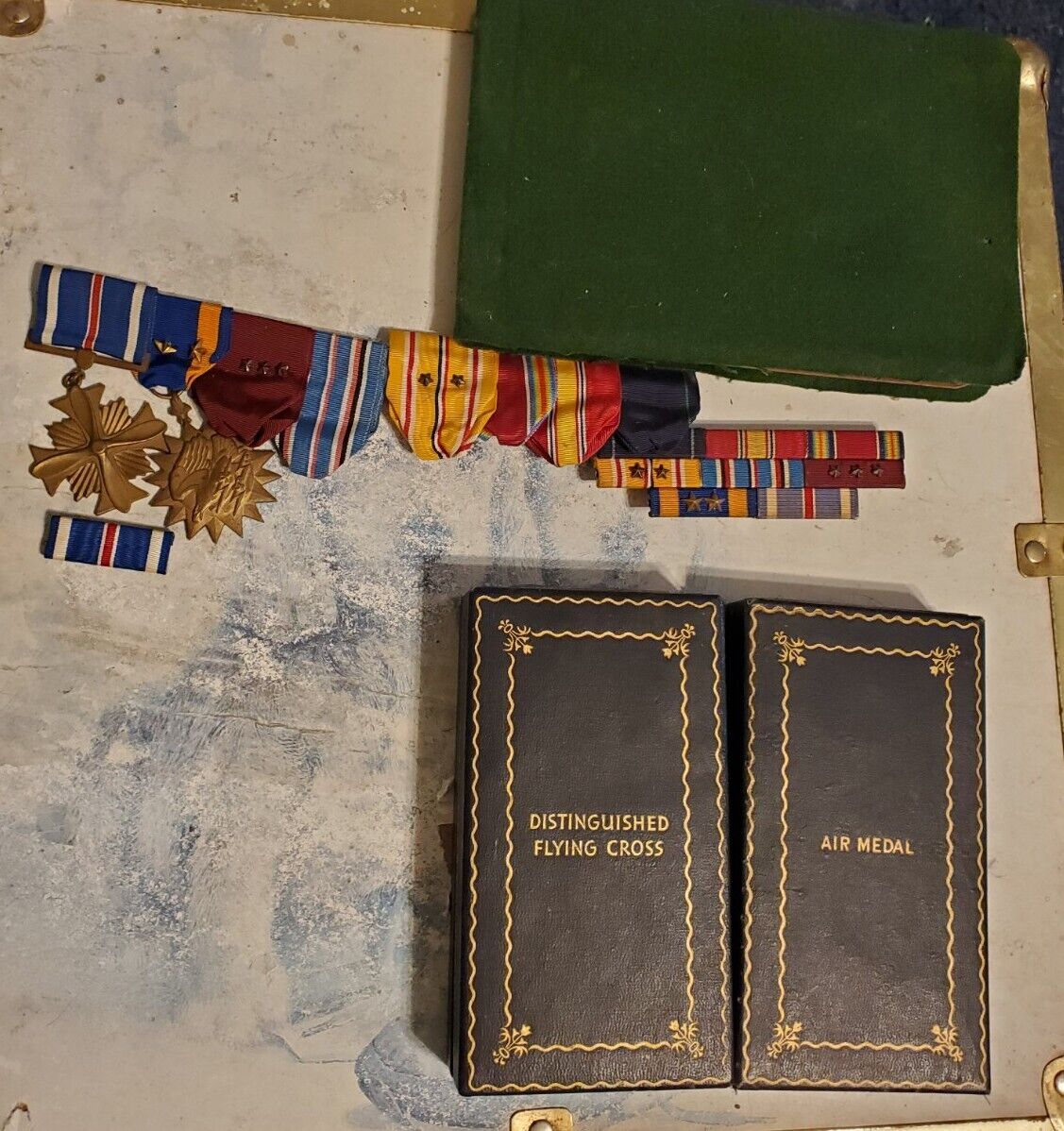 Wwii Distinguished Flying Cross And Air Medal With Cases And Photo Album